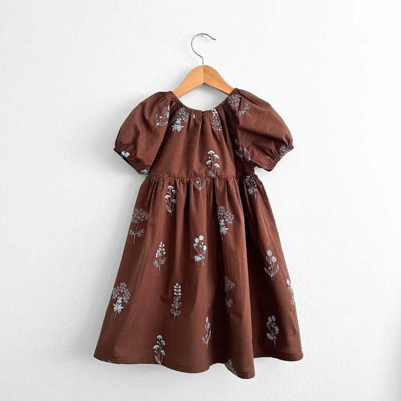 NWT Pretty Girls Short Sleeve Dress Bohemian Lovely Flowers Embroidery Brown 3T - Picture 2 of 3